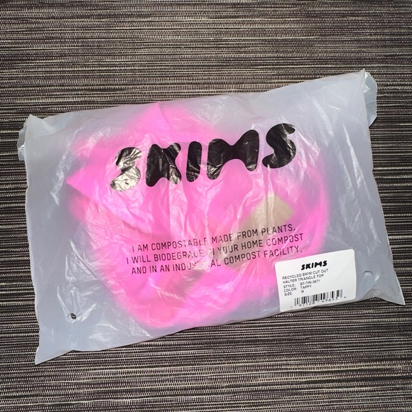 Skims Swim Halter Bikini Top Sz M in Taffy - Picture 5 of 5